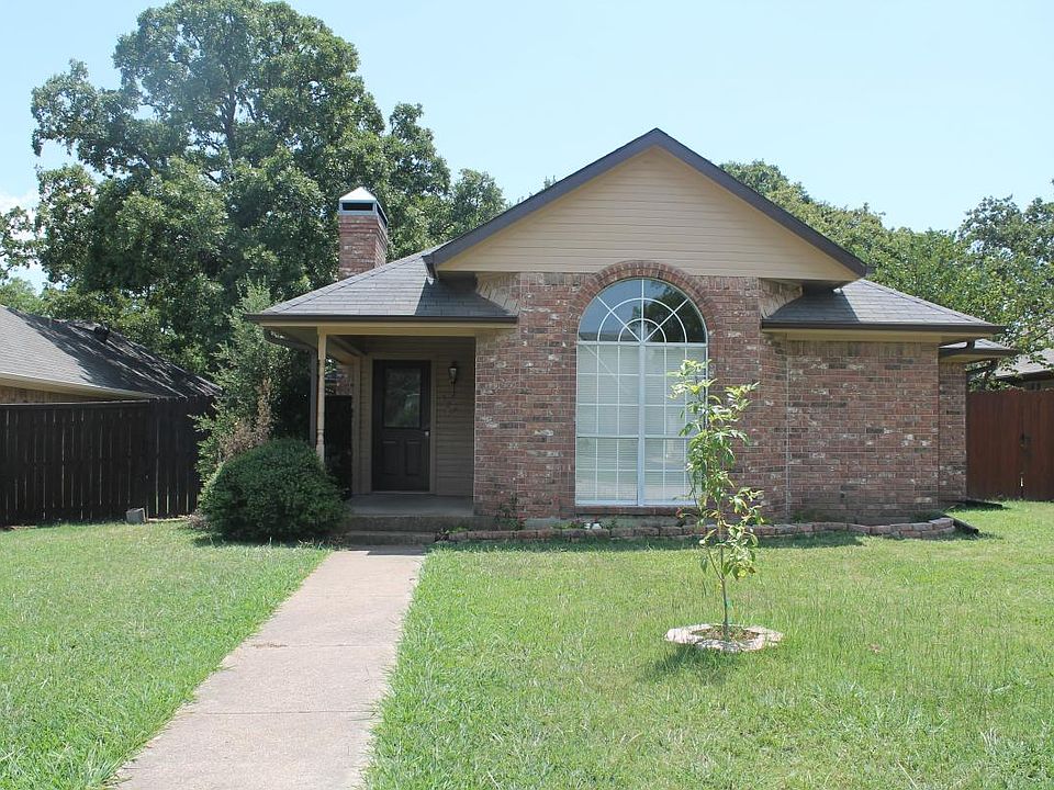1st image of 527 Oakridge Dr