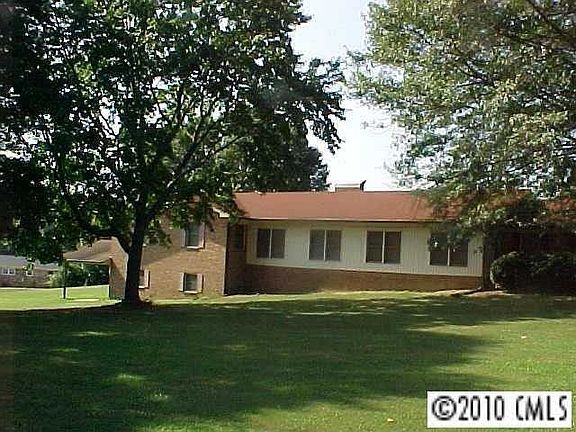 2nd image of 112 Woodchuck Dr