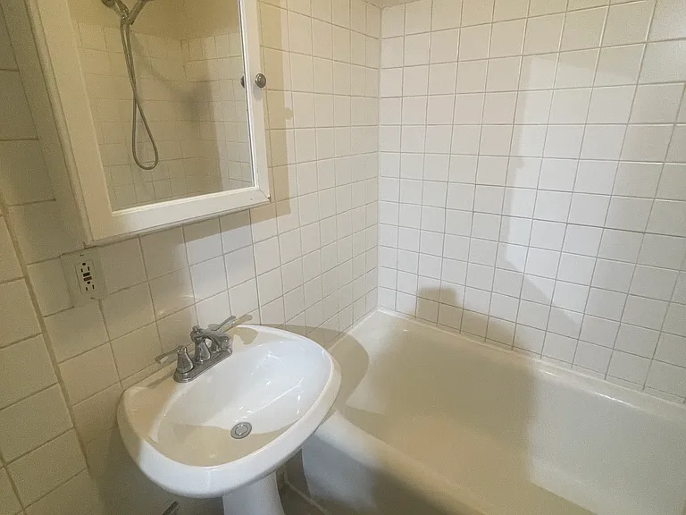 3437 Shenandoah Ave #3EAST — Photo 8