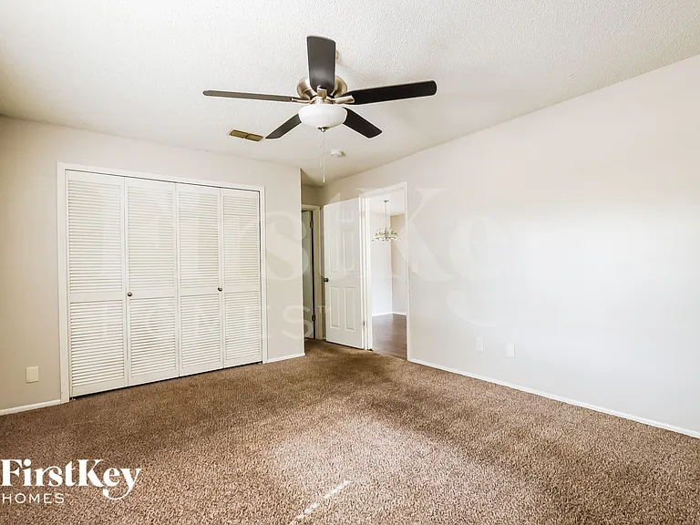 1701 Freeman Dr — Photo 13