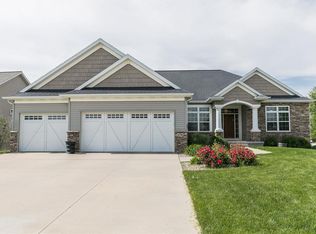 6718 Red Granite Ct NW, Cedar Rapids, IA 52405