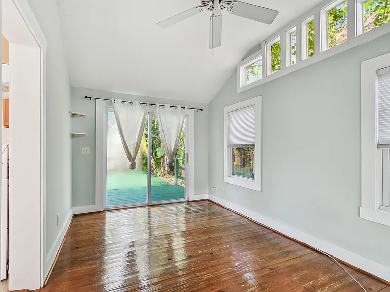 618 Louden Ave — Photo 23