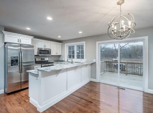 18 Burncoat St, Worcester, MA 01606