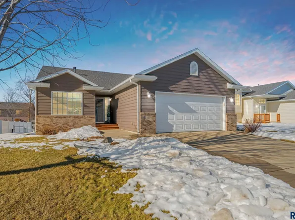 5113 S Mayo Ave, Sioux Falls, SD 57106