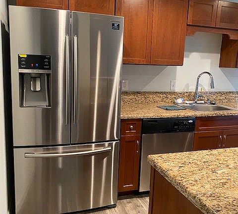 2nd image of 932 100th Ave NE APT 114