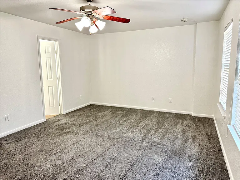 8435 Resada Park Ln — Photo 16