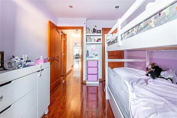 Sold by Remax Edge | media 14