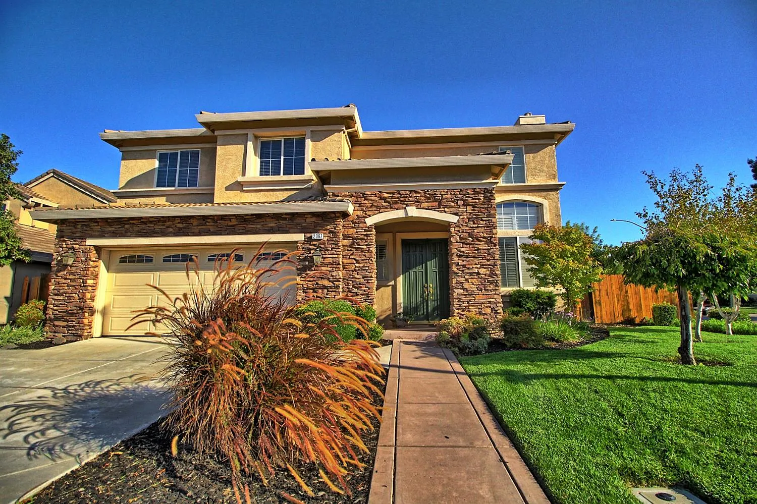 2067 Shenandoah Dr photo 1