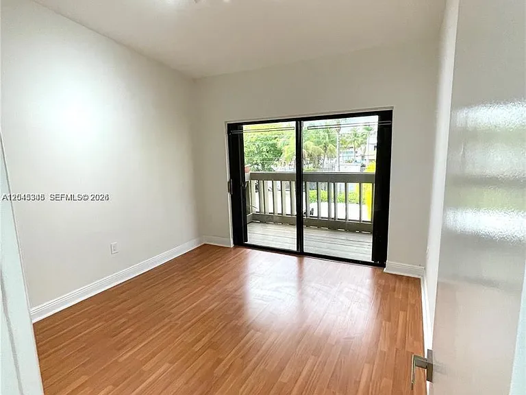 3756 NE 166th St #112 — Photo 20