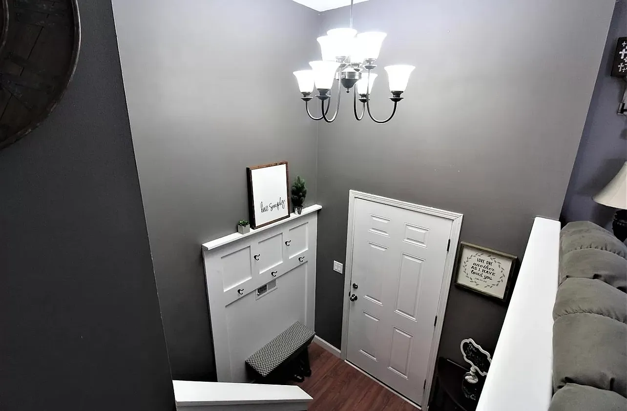4 bed, 1086 sqft, $2,400 — Photo 3