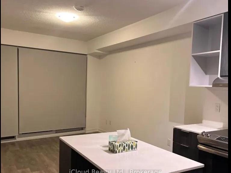 2520 Eglinton Ave W #1618 — Photo 7