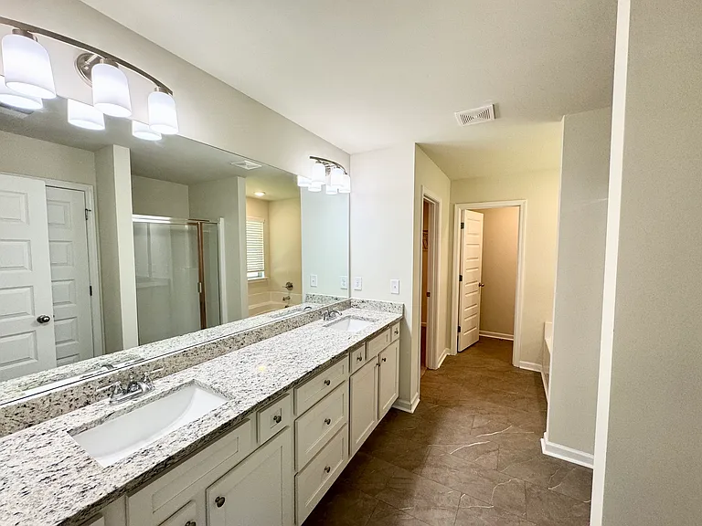 520 McGinnis Cir — Photo 18