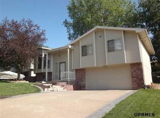 13923 Castelar Cir, Omaha, NE 68144