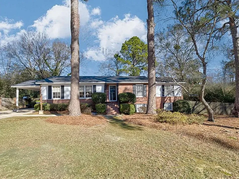 2969 Roswell Ln