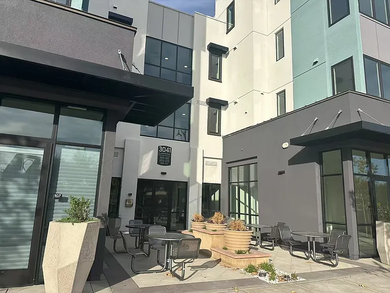 3041 El Camino Real #208 — Photo 11