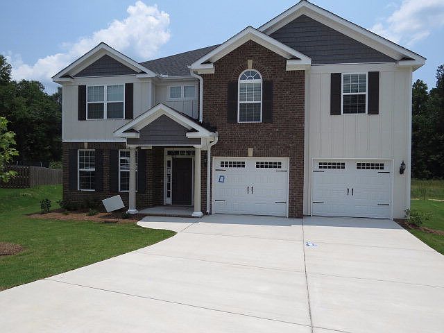 1st image of 221 Dominion Drive