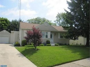 25 Wyndale Ave, Maple Shade, NJ 08052