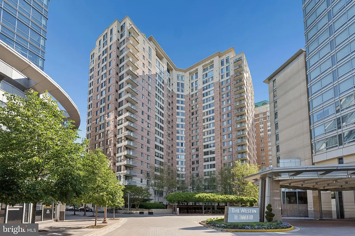Building Photo - 851 N Glebe Rd #706