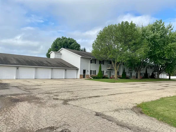 260 Germania St #16, Randolph, WI 53956