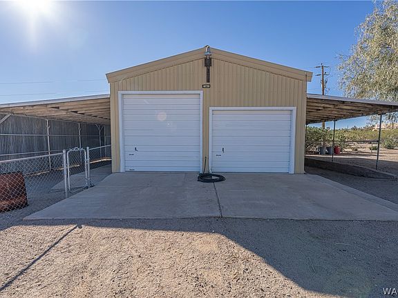5th image of 300 E Whitmore Dr Drive