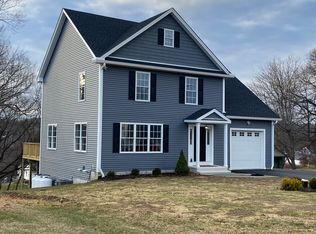 22 Jeanette Rd, Danbury, CT 06811