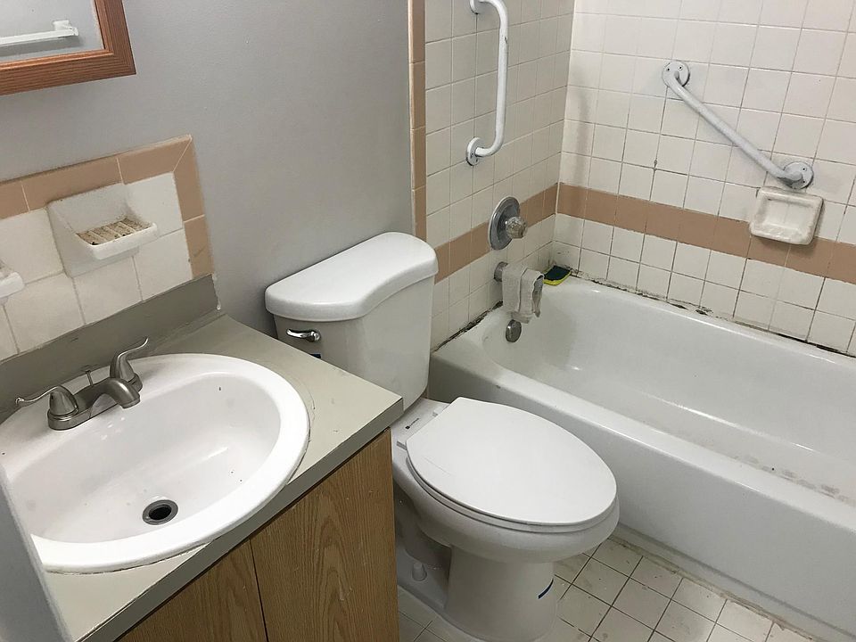 1st image of 8712 Frankford Ave