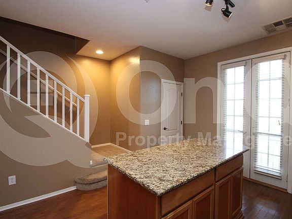 5th image of 2619 S Balsam Dr
