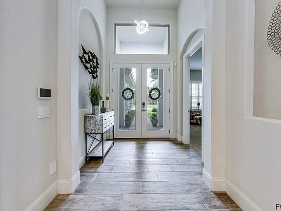 3rd image of 703 Woodbridge Ct