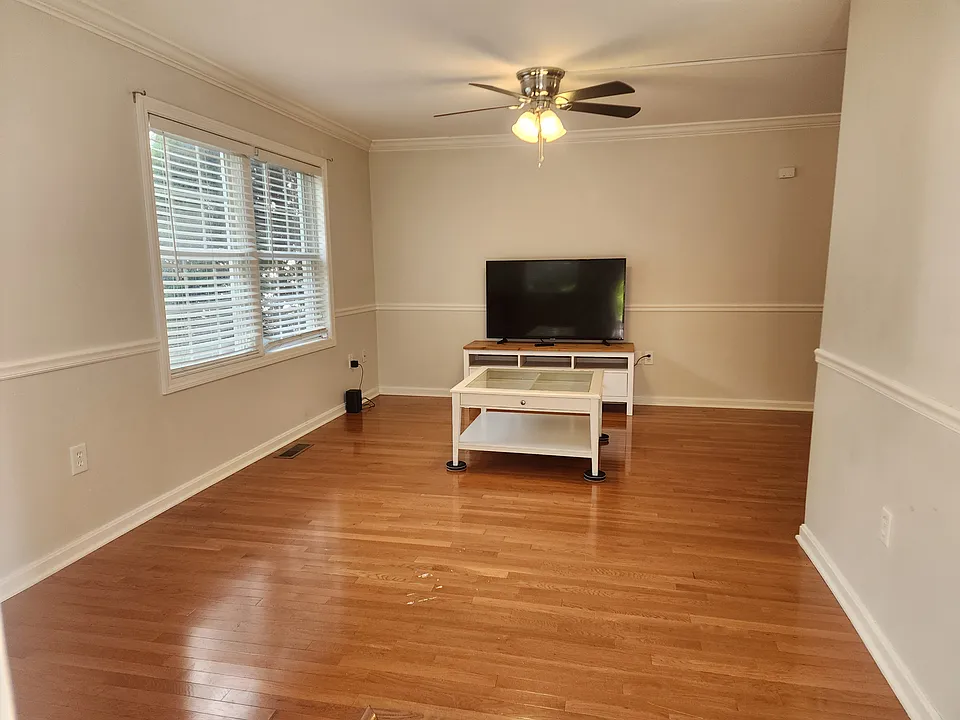 28 3rd St #26