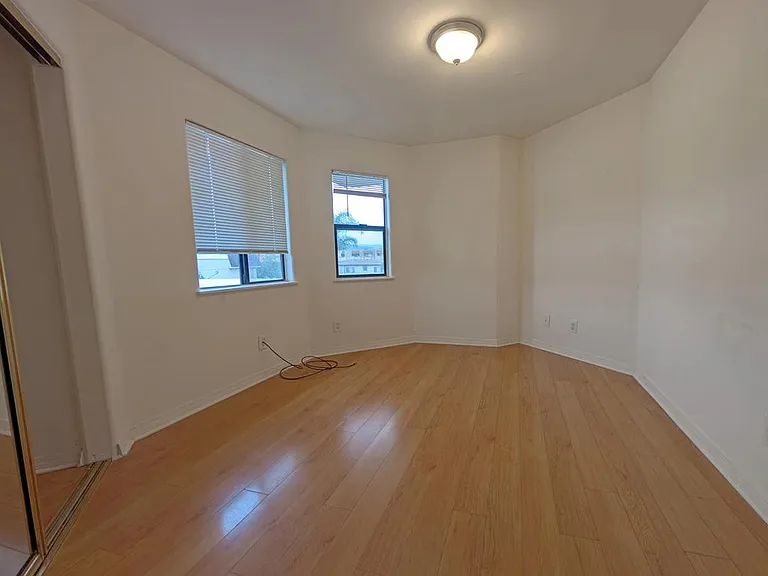305 N Cedar St #204 — Photo 14