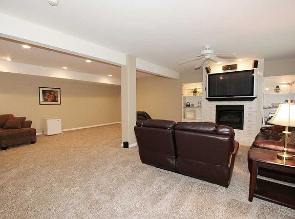 2nd image of 1031 Fairway Dr