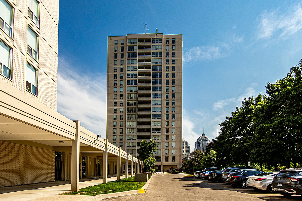 640 Sheppard Ave E #525886 photo 1