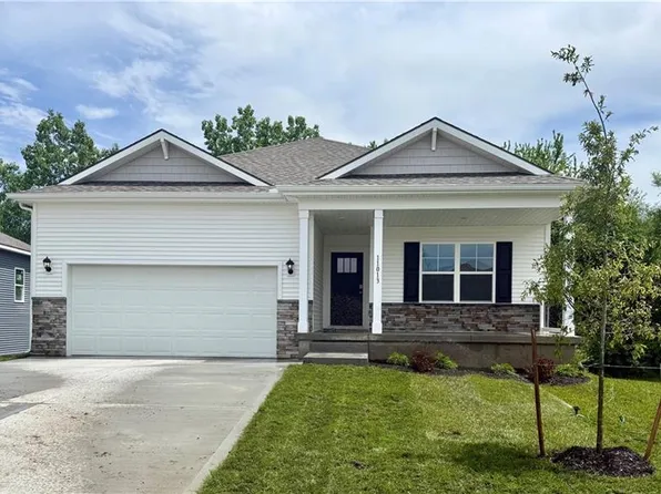 709 Solstice Cir, Belton, MO 64012