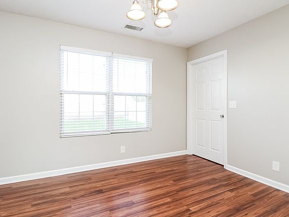 5th image of 1414 Westview Dr
