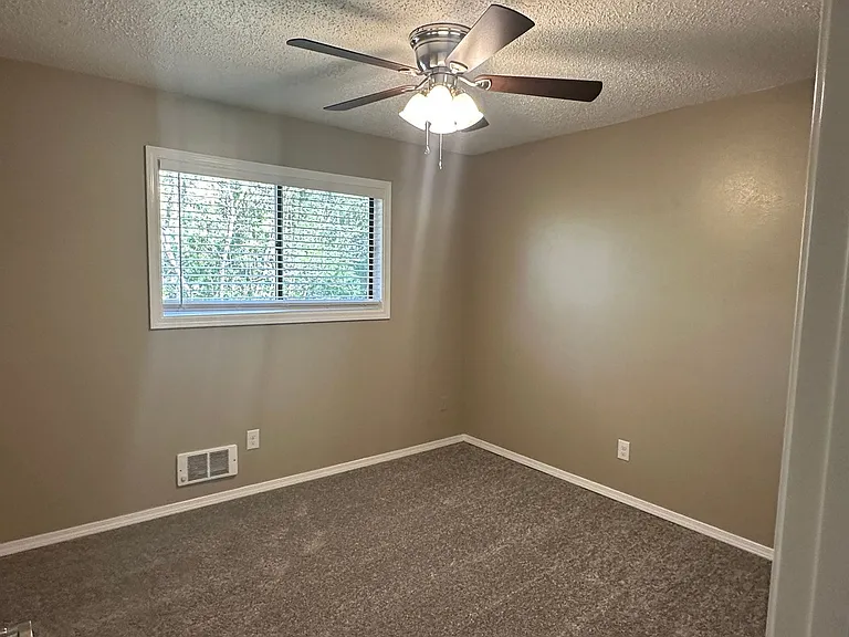 2700-2728 SW Beaverton Hillsdale Hwy — Photo 13