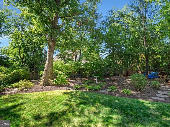 5th image of 3723 Riverwood Rd