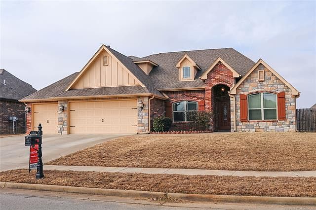 1st image of 13512 S Poplar Ct