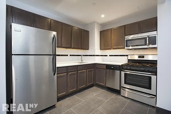 Rented by REAL New York | media 9