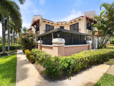 27 Uno Lago Drive, Juno Beach, FL, 33408