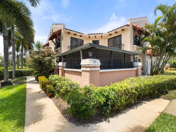 27 Uno Lago Drive, Juno Beach, FL 33408
