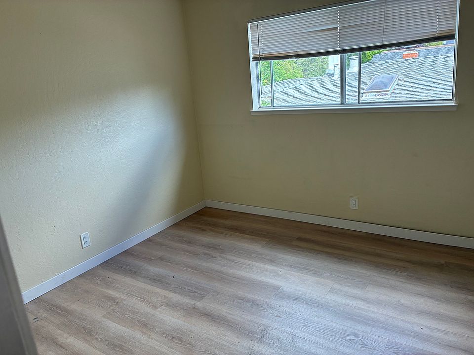 2nd image of 440 N 16th St #A