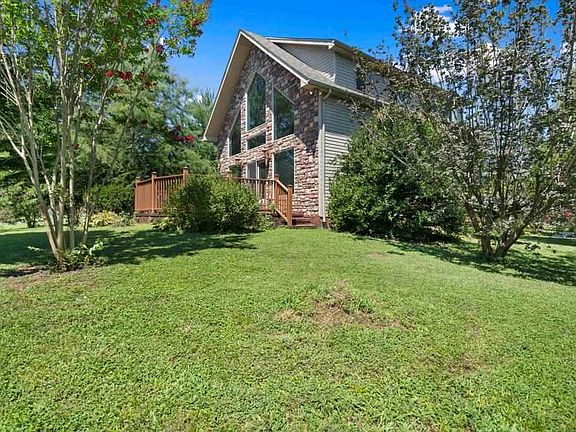 3rd image of 431 Yellow Buckeye Ln