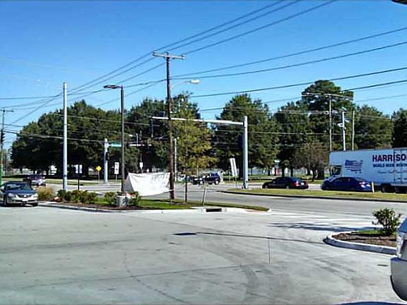 4th image of 1218 Cavalier Blvd