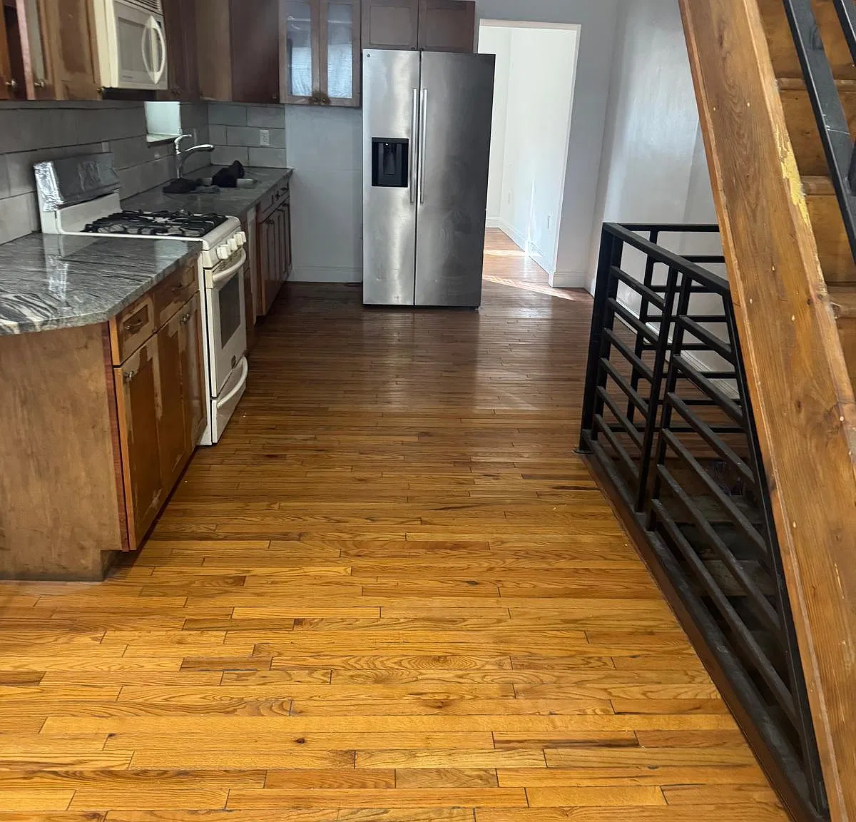 6 bed, 2.5 bath, 1638 sqft, $2,800 — Photo 3