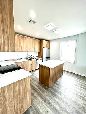 Rented by Elmekies Equities | media 2