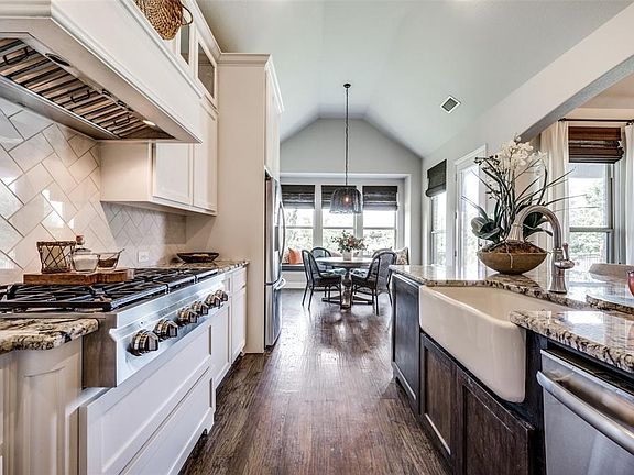 4th image of 1404 Cypress Creek Way