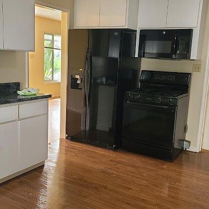 5th image of 909 Berkshire Ave