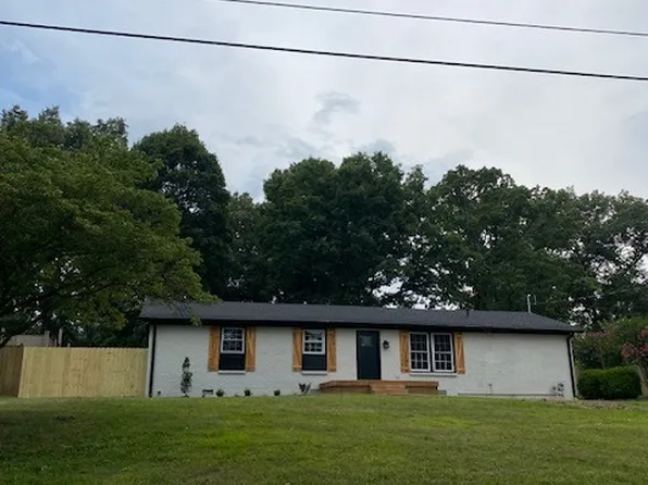 1111 Copper Still Cir, Kingston Springs, TN 37082