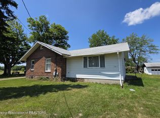 1323 E Willoughby Rd, Lansing, MI 48911