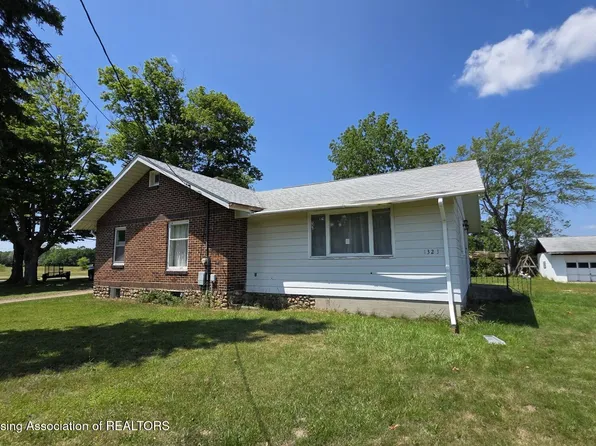 1323 E Willoughby Rd, Lansing, MI 48911
